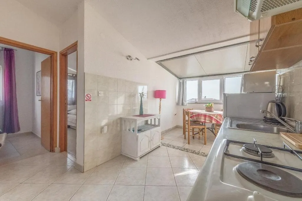 Ferienwohnung In Okrug Gornji Mit Meerblick, Terrasse, Klimaanlage, W-Lan 5046-3 0*,