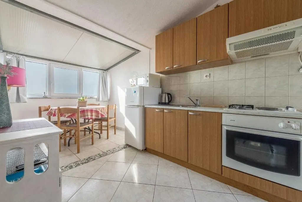 Ferienwohnung In Okrug Gornji Mit Meerblick, Terrasse, Klimaanlage, W-Lan 5046-3 Apartment