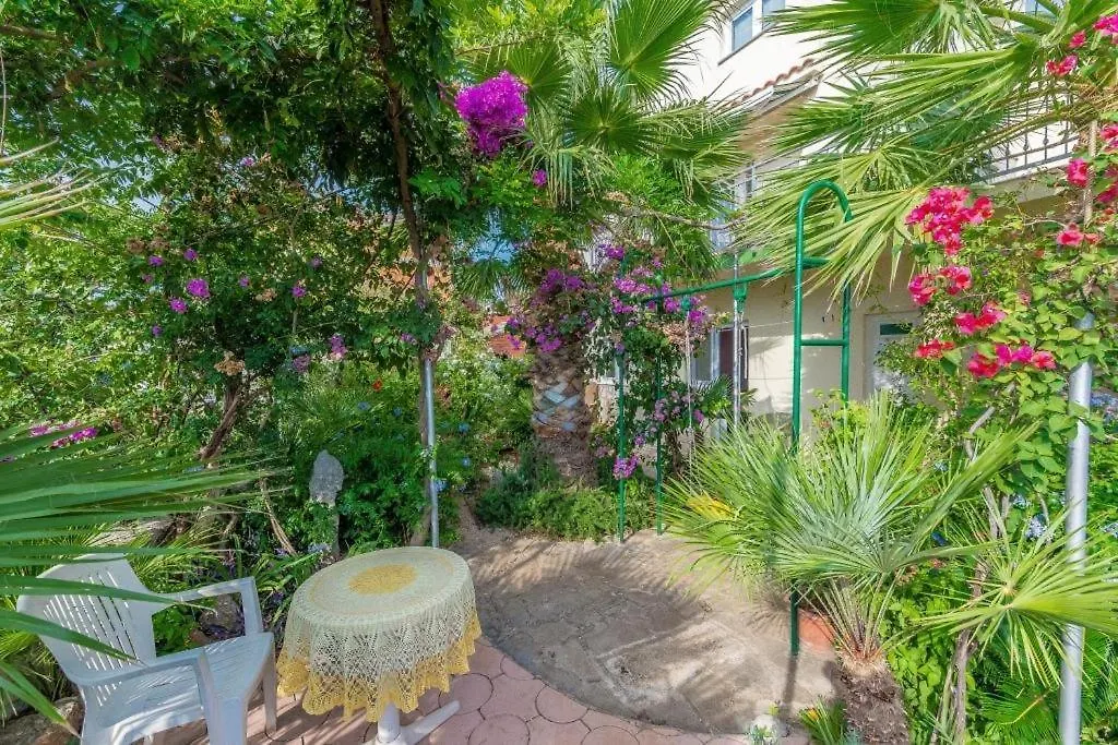 Ferienwohnung In Okrug Gornji Mit Meerblick, Terrasse, Klimaanlage, W-Lan 5046-3