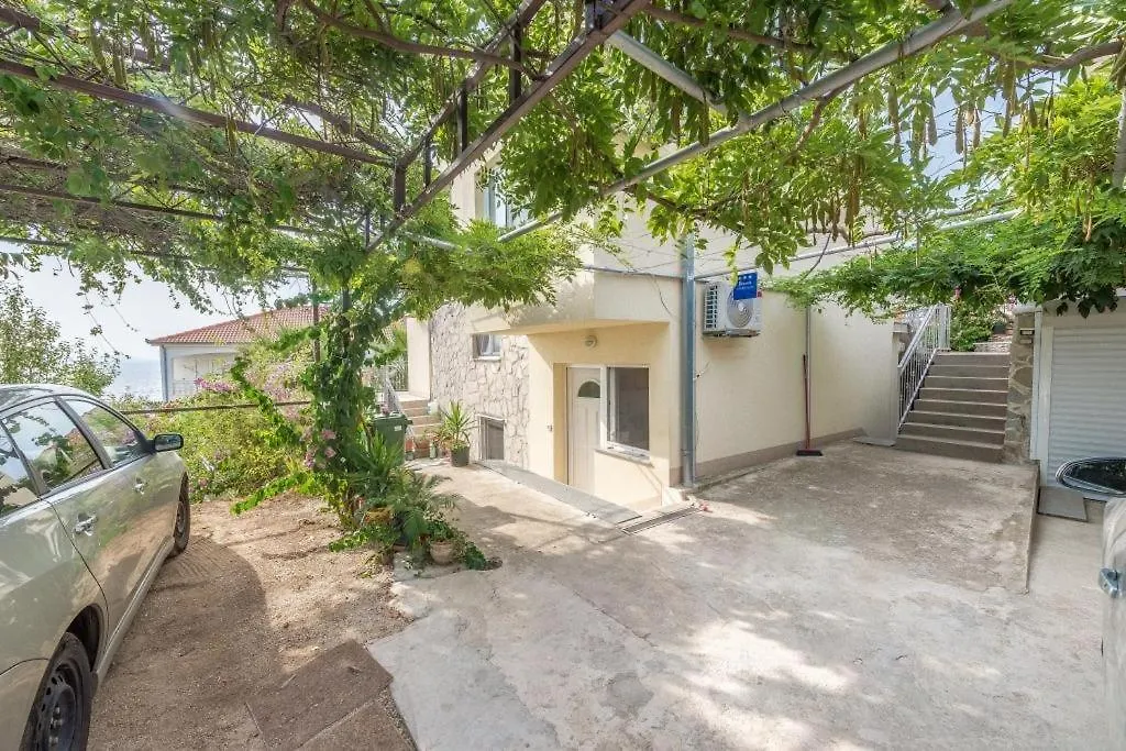 Ferienwohnung In Okrug Gornji Mit Meerblick, Terrasse, Klimaanlage, W-Lan 5046-3 Croatia