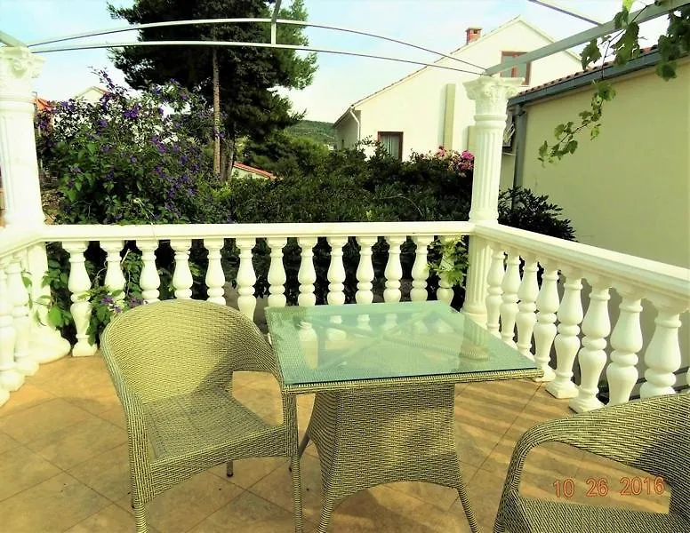 Ferienwohnung In Okrug Gornji Mit Meerblick, Terrasse, Klimaanlage, W-Lan 5046-3