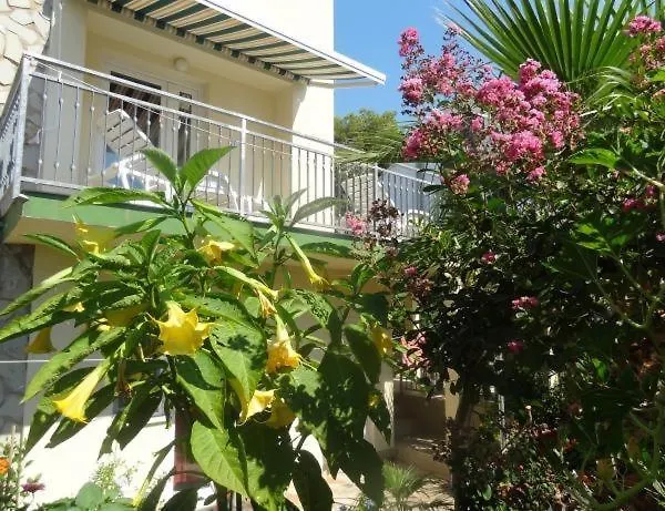 Ferienwohnung In Okrug Gornji Mit Meerblick, Terrasse, Klimaanlage, W-Lan 5046-3 0*,  Croatia